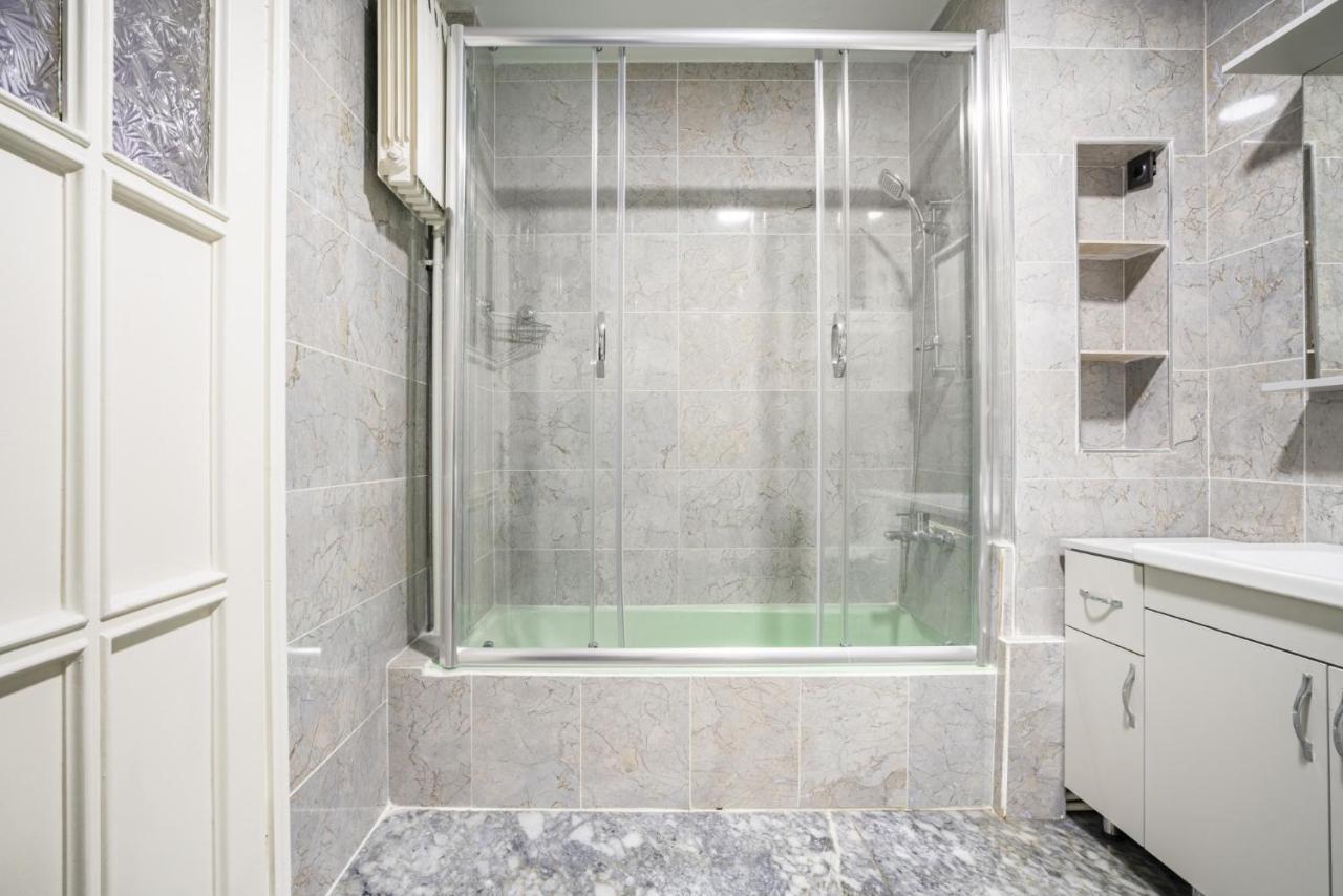 Spacious Flat Near Caddebostan Coast Apartment Istanbul Exterior foto
